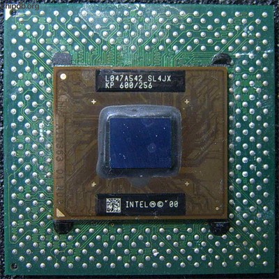 Intel Pentium III Mobile KP 600/256 SL4JX