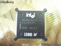 Intel NG80386SX-16 i386text sxlogo
