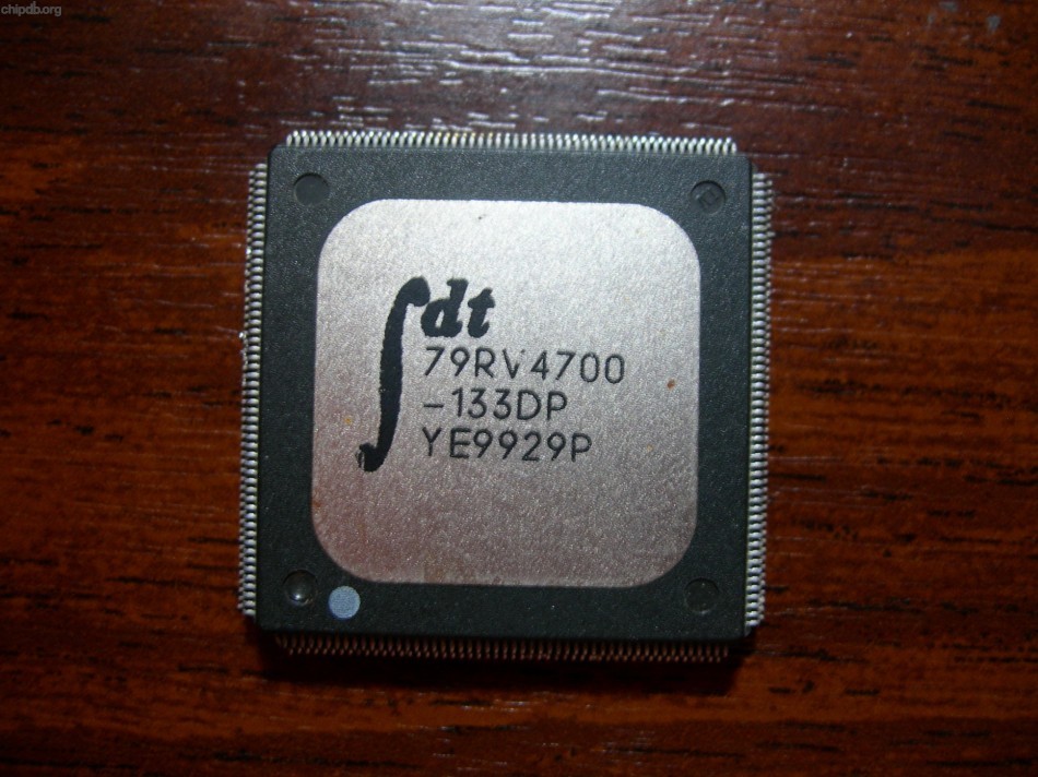 IDT 79RV4700-133DP