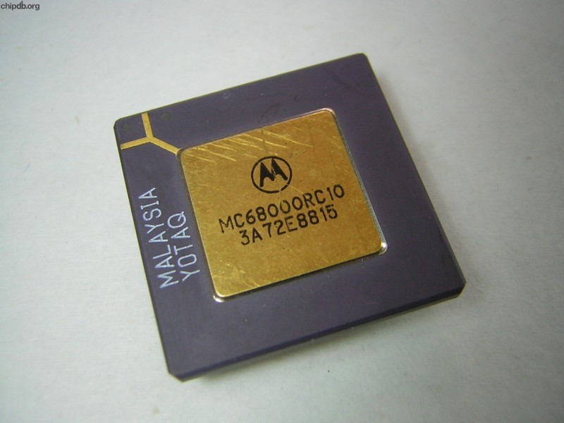 Motorola MC68000RC10 two rows text