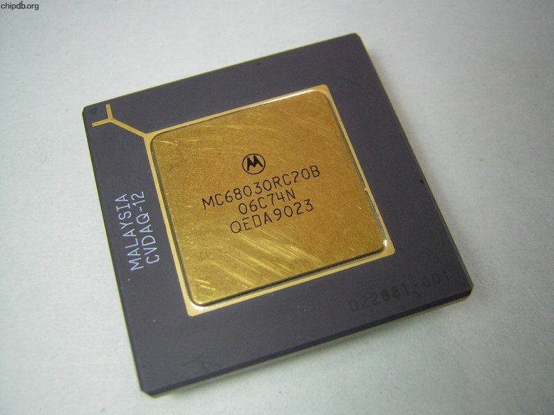 Motorola MC68030RC20B three rows text
