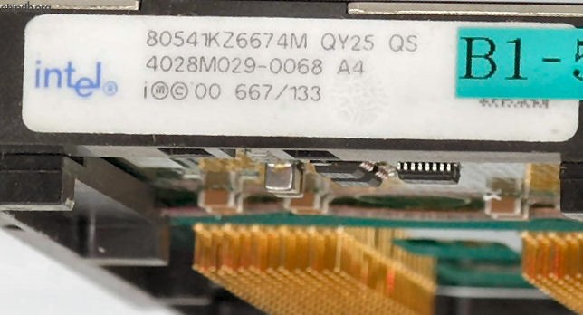 Intel Itanium 80541KZ6674M QY25 QS