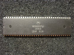 Motorola MC68000P12 big logo on top